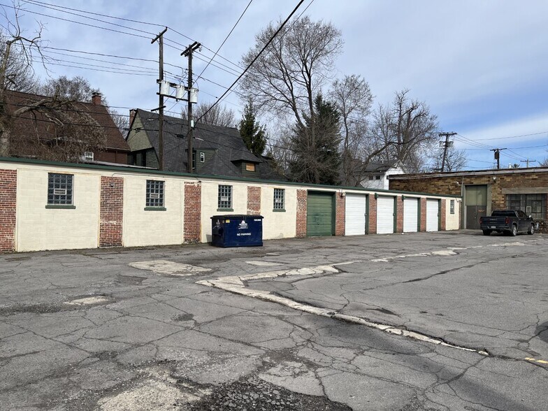 More Photos Of 1458 Main St, Buffalo Freestanding For Sale