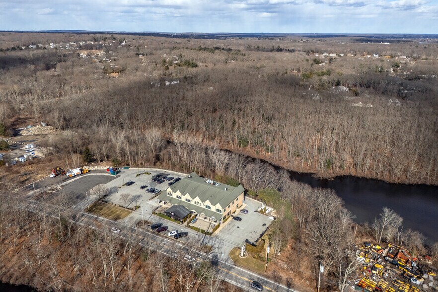 More Photos Of 55 Douglas Pike, Smithfield Bar For Sale