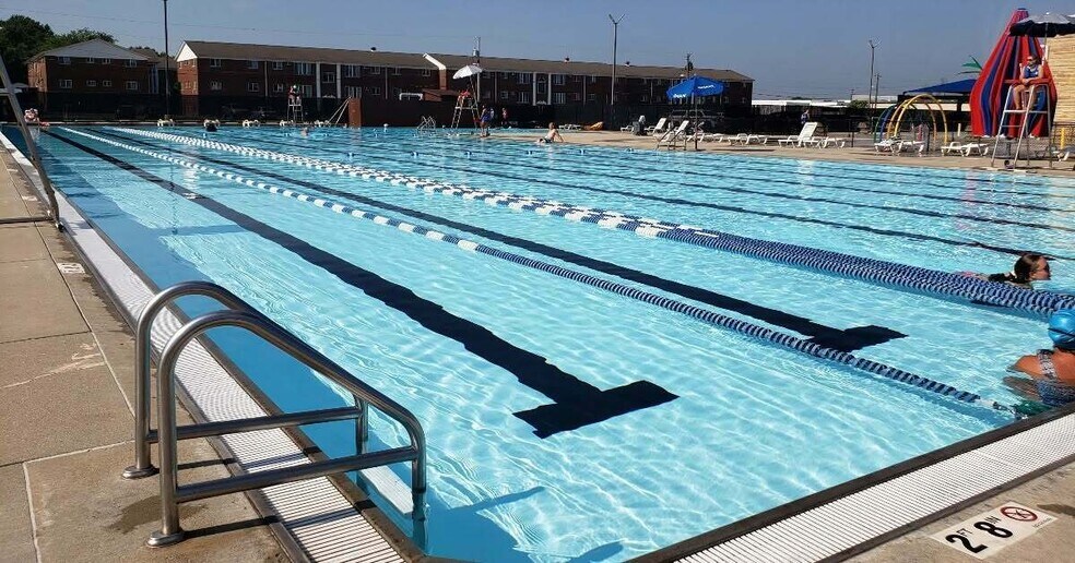 More Photos Of 501 N Shortridge Rd, Indianapolis Health Club For Sale