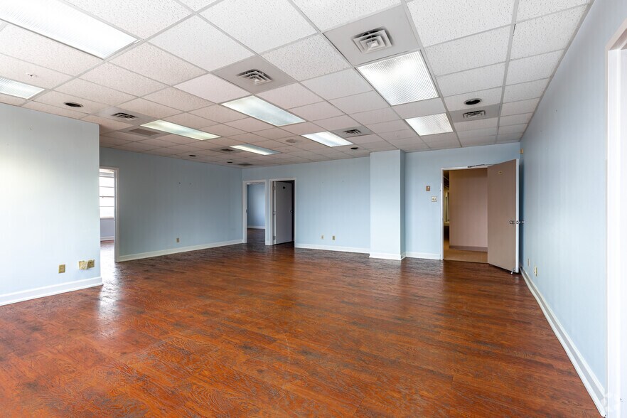 More Photos Of 525 Milam St, Shreveport Office For Sale