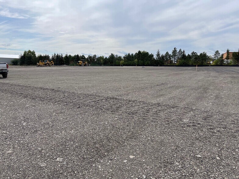 More Photos Of 10590 50 Hwy, Brampton Land For Lease