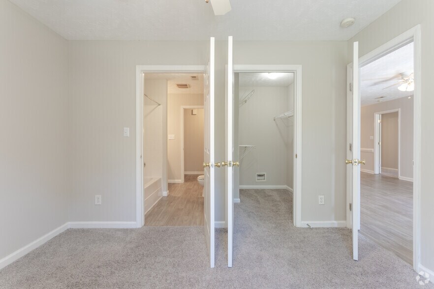 More Photos Of 4029 Professional Dr, Hope Mills Apartments For Sale