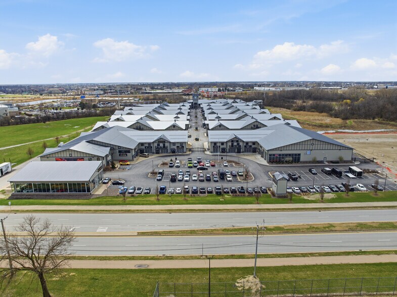 More Photos Of 2112 Ferry Rd, Naperville Warehouse For Sale