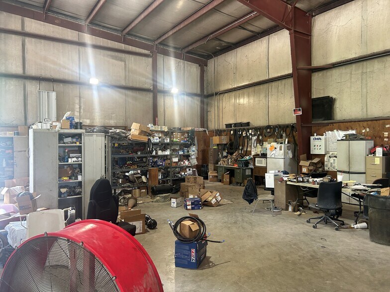 More Photos Of 5010 Old Alton Edwardsville Rd, Edwardsville Industrial For Sale