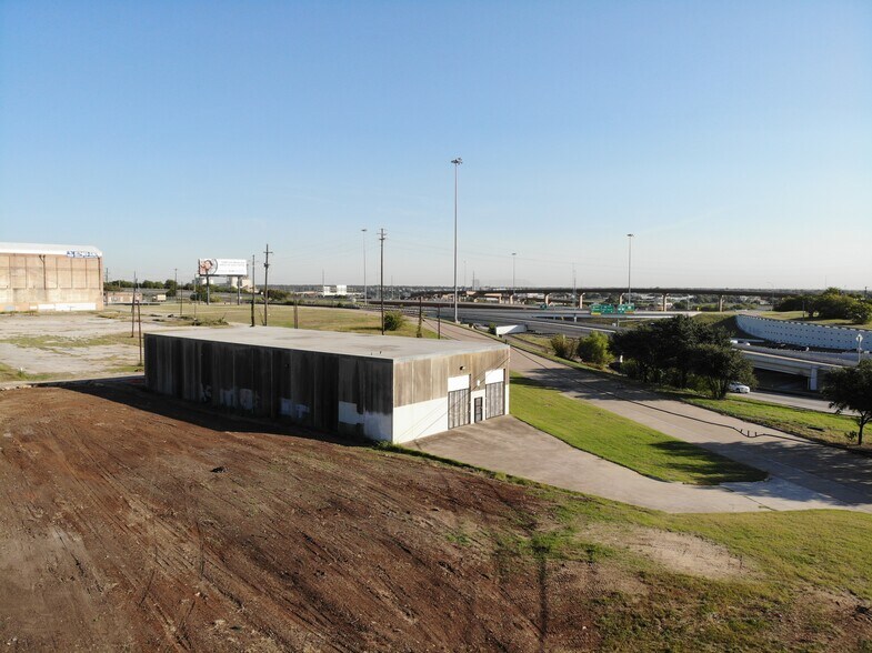 Primary Photo Of 1008 E 11th St, Fort Worth Warehouse For Lease