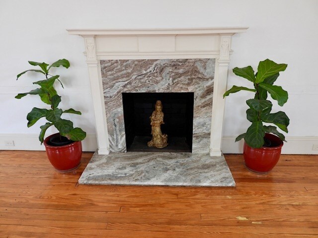 More Photos Of 134 Houston St, Savannah Freestanding For Lease