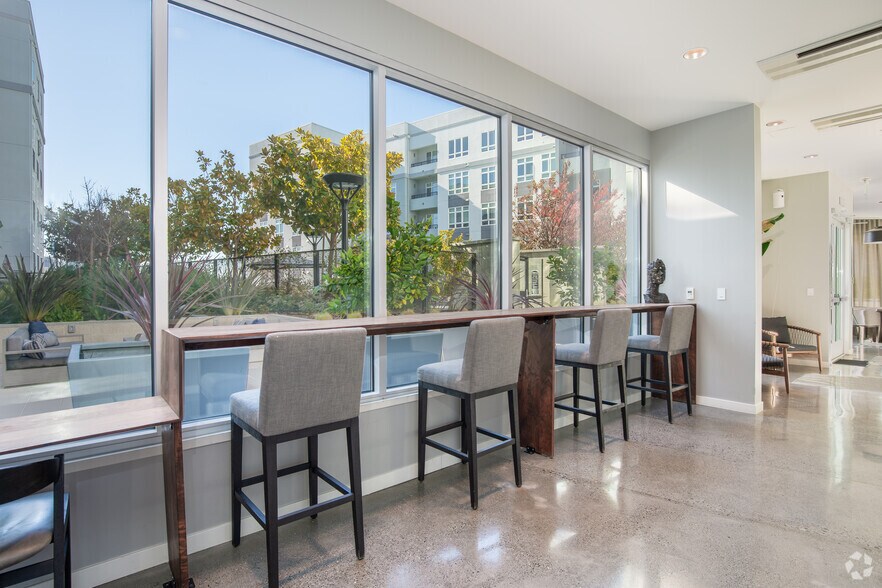 More Photos Of 3093 Broadway, Oakland Apartments For Lease