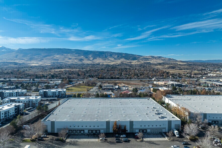 More Photos Of 875 E Patriot Blvd, Reno Warehouse For Lease