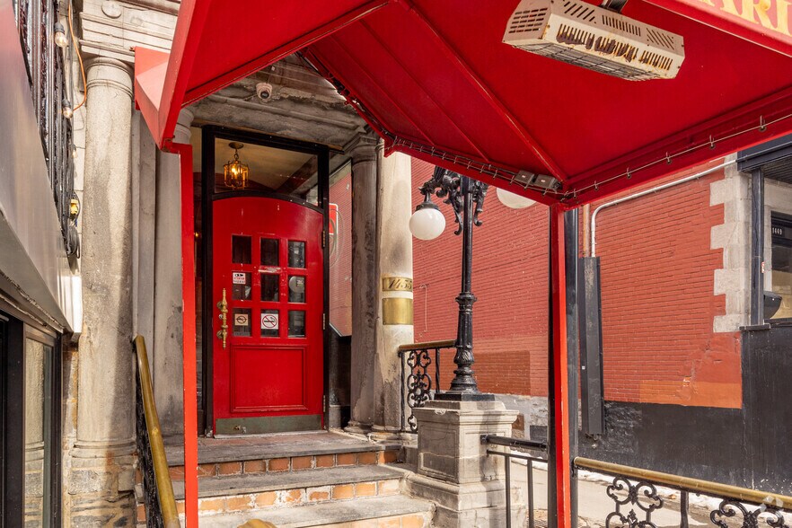 More Photos Of 1455-1459 Rue Crescent, Montréal Restaurant For Sale
