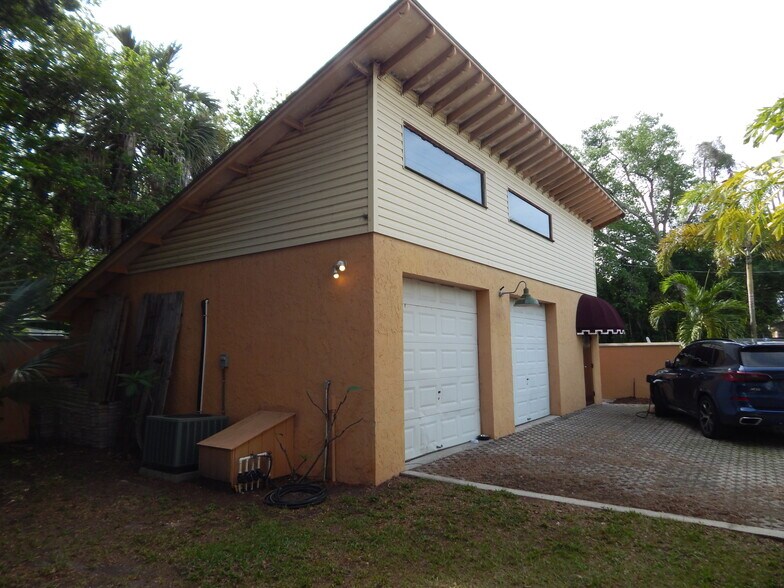 More Photos Of 547 Grove St N, Saint Petersburg Apartments For Sale