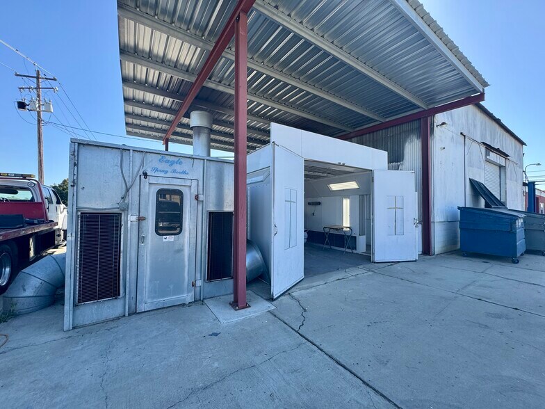 More Photos Of 1211 E Yosemite Ave, Madera Auto Repair For Sale