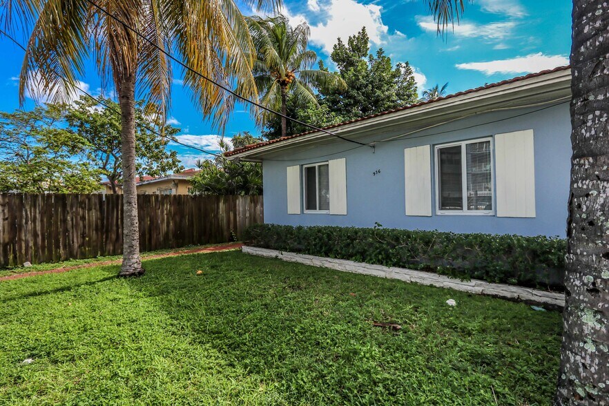 More Photos Of 976 NW 6th St, Miami Apartments For Sale