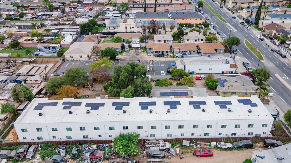 More Photos Of 2042 E El Segundo Blvd, Compton Apartments For Sale