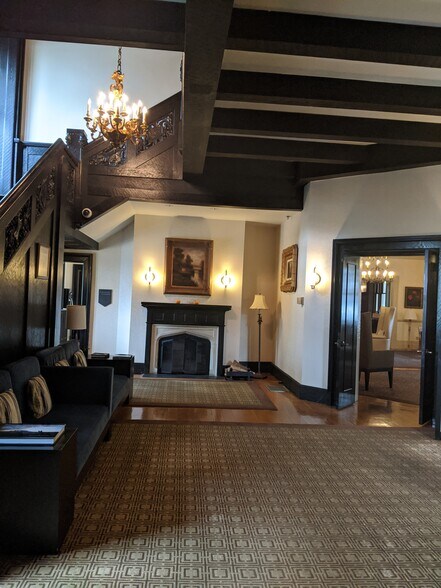 More Photos Of 400 Benedict Ave, Tarrytown Hotel For Lease