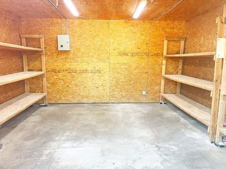 More Photos Of 635 A Rd, LaBelle Industrial For Lease