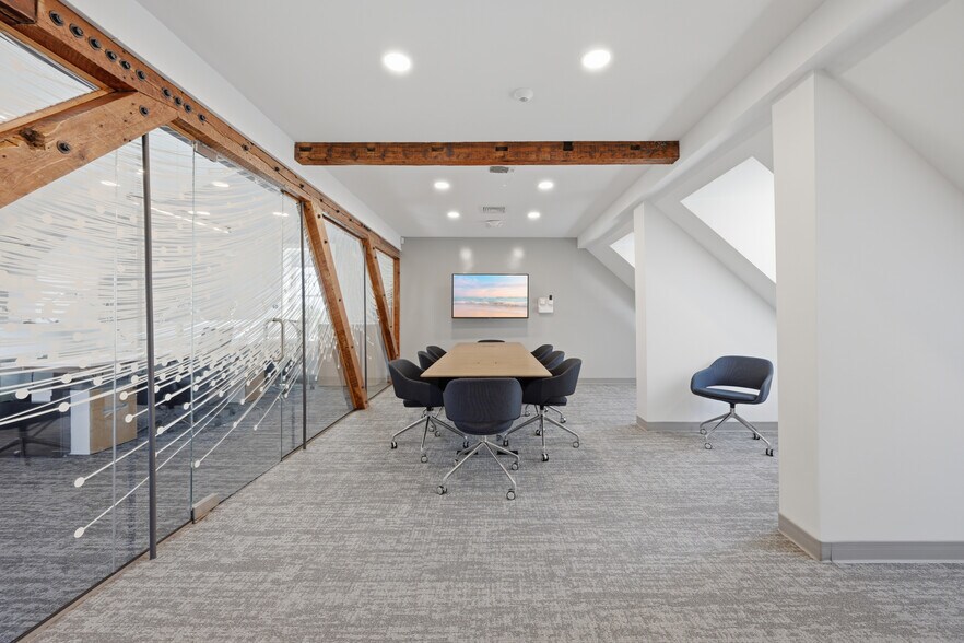 More Photos Of 40-42 Bank St, New London Storefront Retail Office For Lease