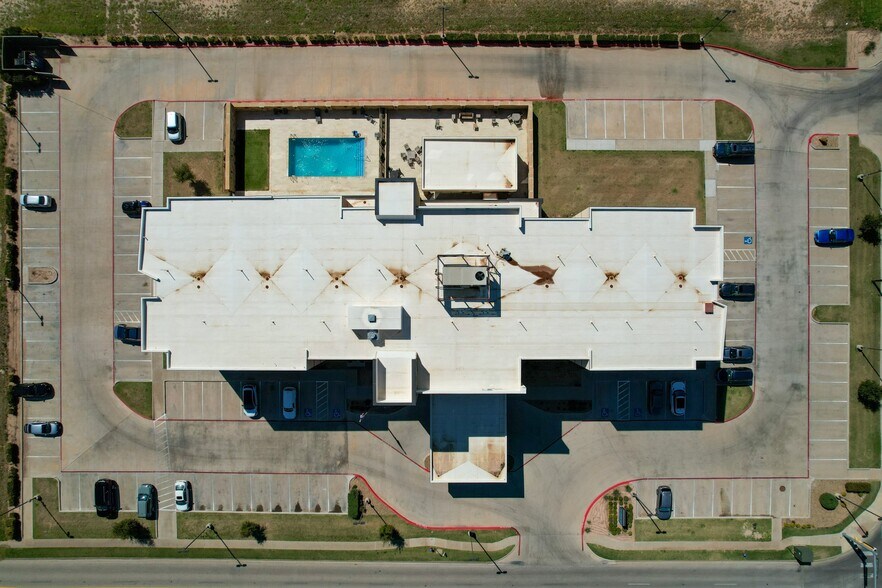 More Photos Of 6435 50th St, Lubbock Hotel For Sale