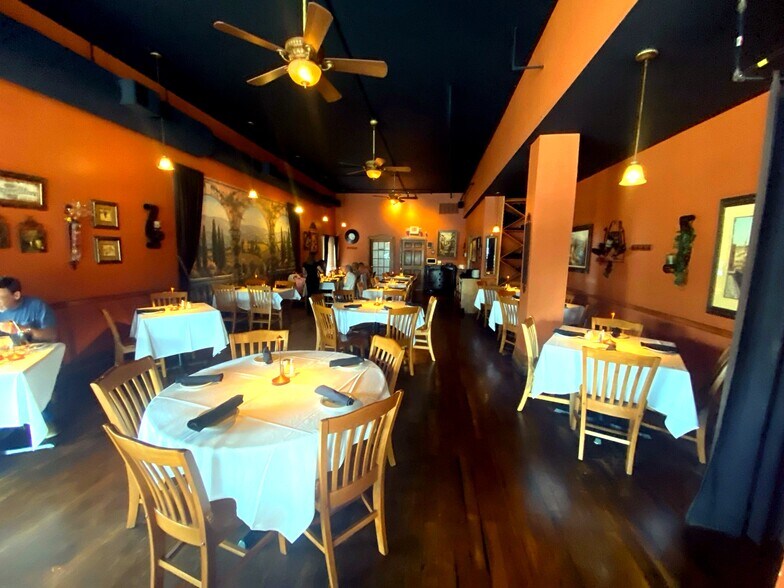 More Photos Of 1100-1106 S State St, Lockport Apartments For Sale