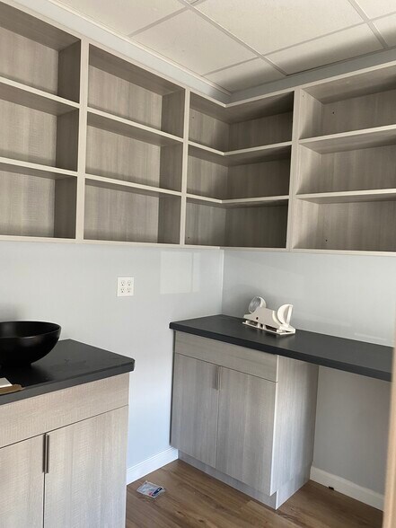 More Photos Of 50 Essex St, Rochelle Park Medical For Lease