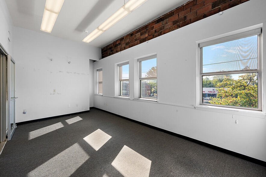 More Photos Of 14533 Mack Ave, Detroit Office For Sale