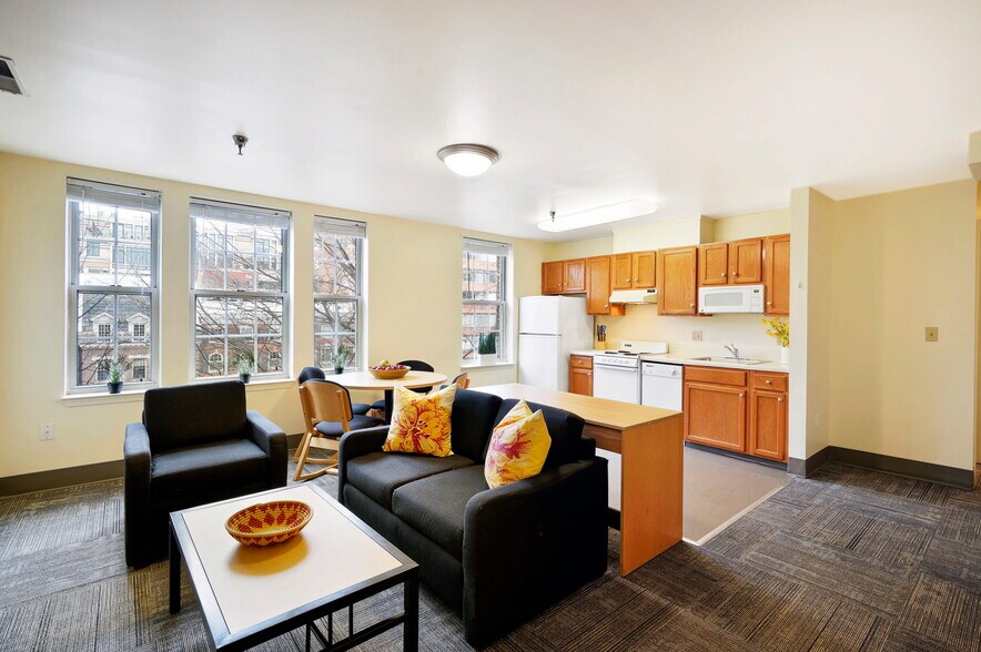 More Photos Of 2807 Connecticut Ave NW, Washington Apartments For Sale