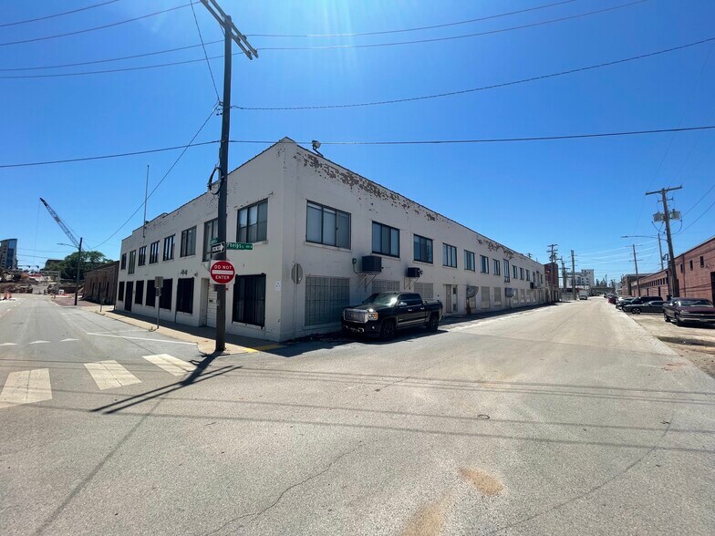 More Photos Of 423 N Campbell Ave, Springfield Manufacturing For Sale