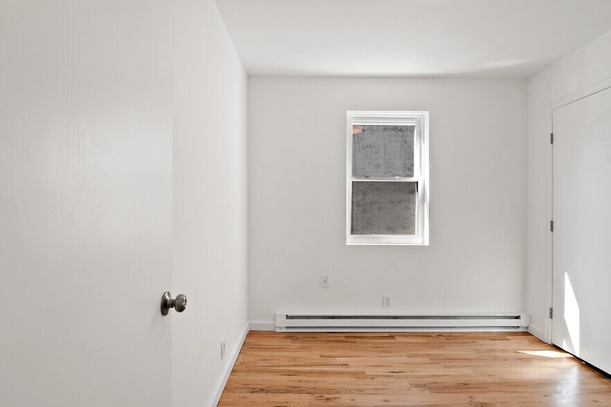 More Photos Of 811 Courtlandt Ave, Bronx Apartments For Sale