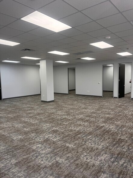 More Photos Of 1244-1288 Silber Rd, Houston Unknown For Lease