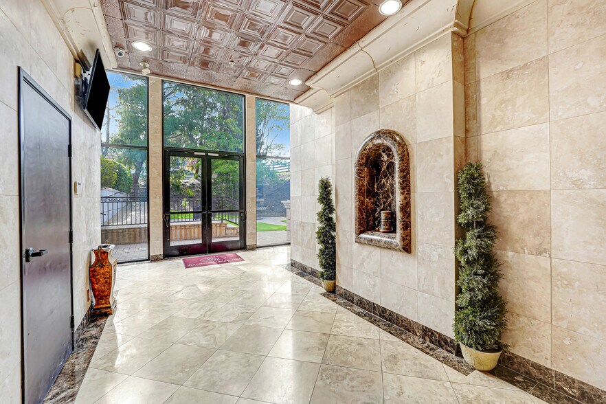 More Photos Of 28047 Dorothy Dr, Agoura Hills Office For Sale