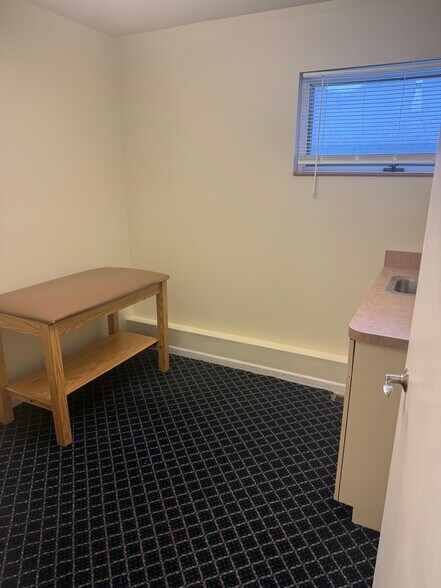 More Photos Of 1217 Kearney St, Port Huron Office For Sale