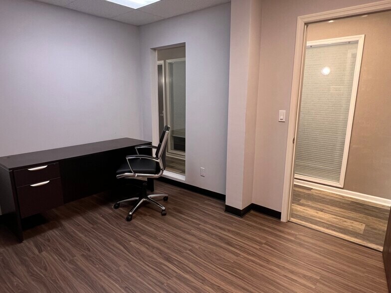 More Photos Of 26 N Broadway, Schenectady Office For Sale