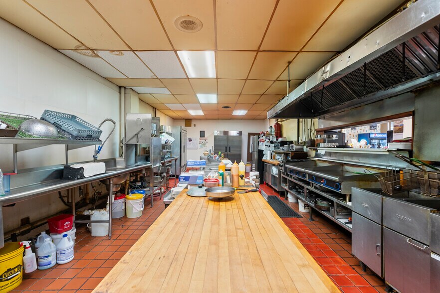 More Photos Of 32-34 Main St, Perry Restaurant For Sale