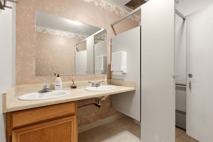 More Photos Of 2025 Kipling St, Lakewood Religious Facility For Sale