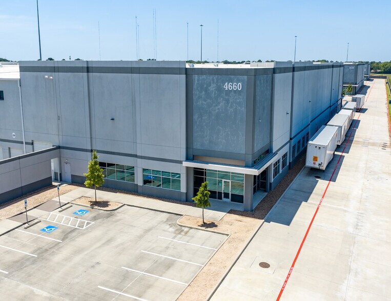 More Photos Of Beltway 8 & Hiram Clark, Houston Unknown For Lease