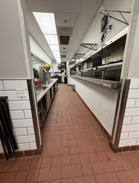 More Photos Of 340 Vin Rambla, El Paso Restaurant For Lease