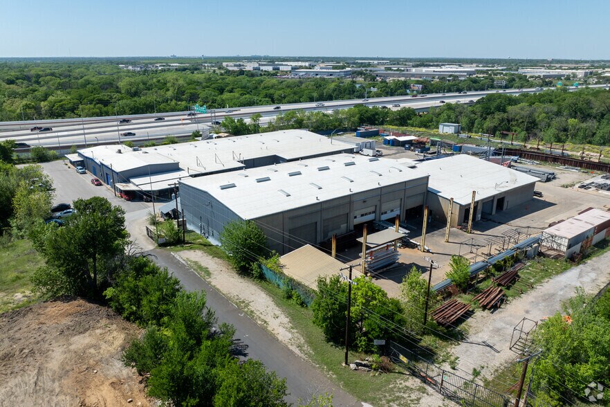 More Photos Of 6801 Old Randol Mill Rd, Fort Worth Warehouse For Lease