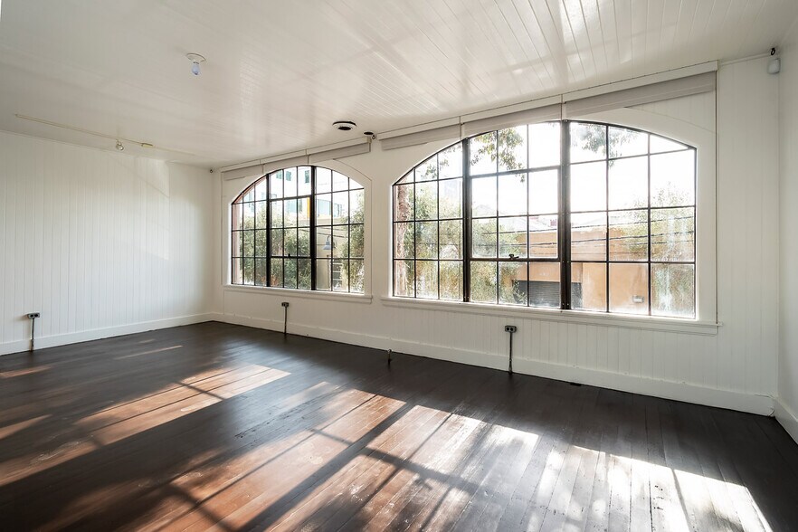 More Photos Of 450 Clementina St, San Francisco Showroom For Lease