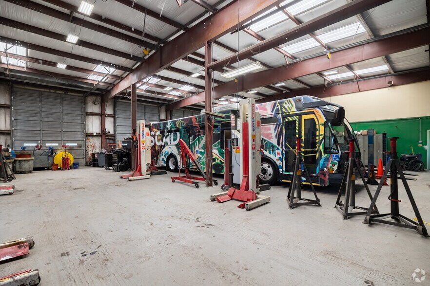 More Photos Of 3920 Ogeechee Rd, Savannah Service For Sale