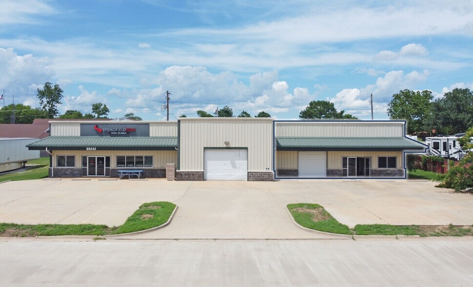 More Photos Of 1719 Acorn Dr, Rogers Warehouse For Lease