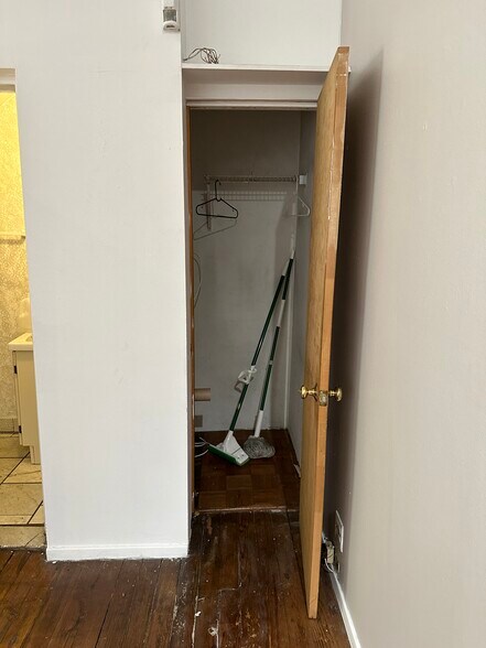 More Photos Of 413 W 50th St, New York Multifamily For Sale