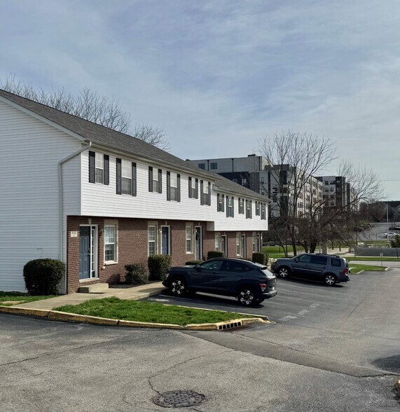 More Photos Of 1426-1496 N Kinser Pike, Bloomington Apartments For Sale