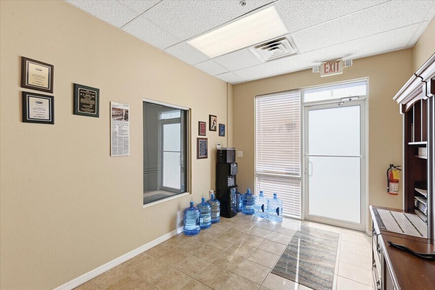 More Photos Of 1220 Biscayne Blvd, Deland Warehouse For Sale