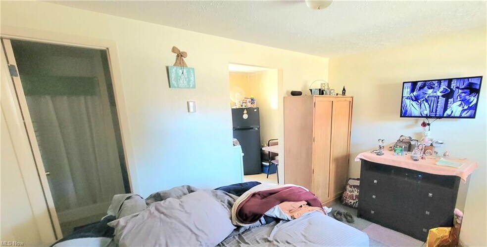More Photos Of 3537 Liberty Ave, Vermilion Hotel For Sale