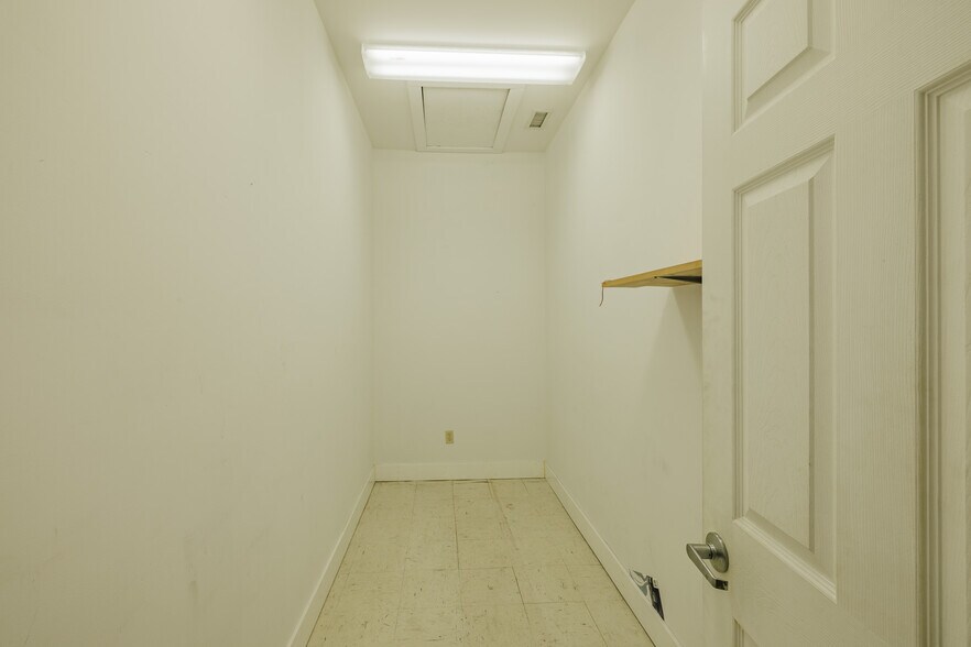 More Photos Of 218 Gay St, Erwin Loft Creative Space For Sale
