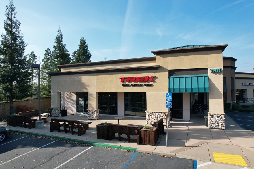 More Photos Of 7610 Folsom Auburn Rd, Folsom Freestanding For Sale