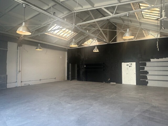 More Photos Of 5810 W 3rd St, Los Angeles Storefront For Lease