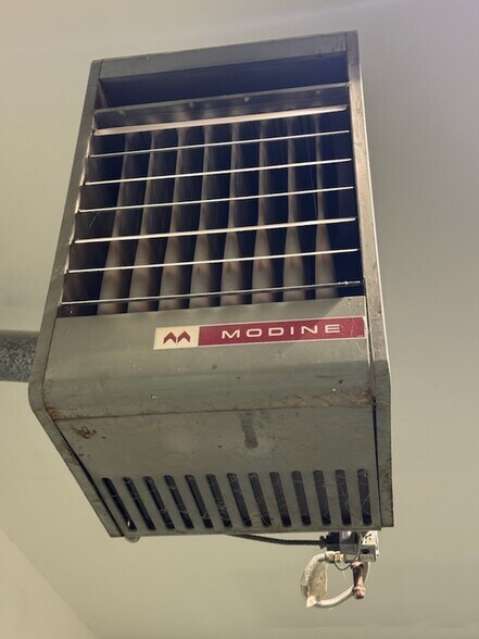 More Photos Of 1415 Cleveland Ave SW, Roanoke Warehouse For Lease