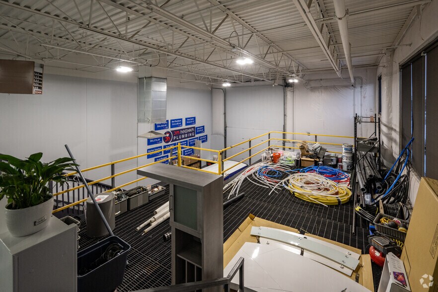 More Photos Of 1849 Cherry St, Louisville Light Distribution For Lease
