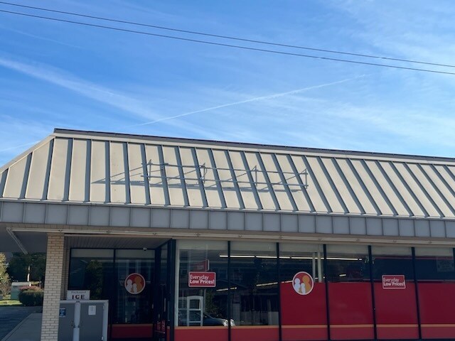 More Photos Of 1235 5th Ave, New Brighton Freestanding For Lease