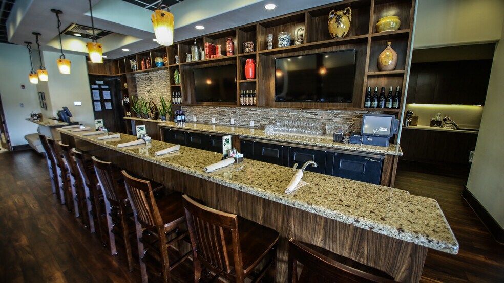 More Photos Of 18750 Interstate 45, Spring Unknown For Lease